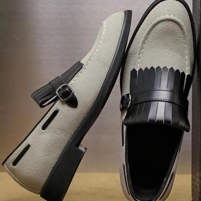 Men's Solidcolor Loafer Shoes With Tassel Accents